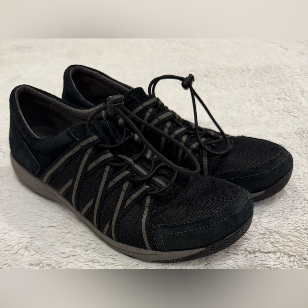 Dansko Honor Bungee Suede Shoes Womens 42 Black Walking Comfort Sneakers Basic